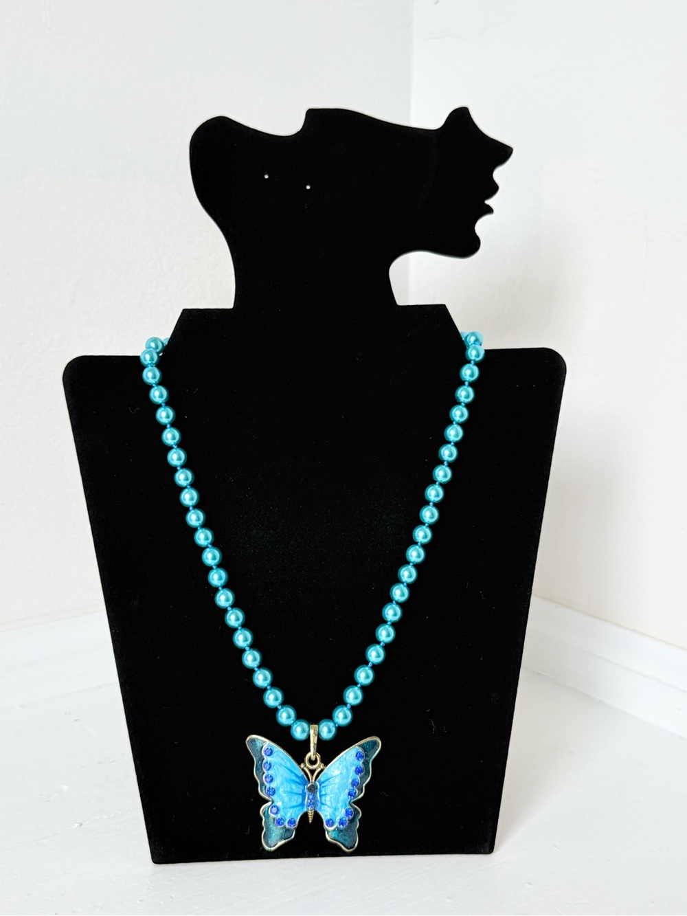 Blue Butterfly Pearl Necklace - Unbranded